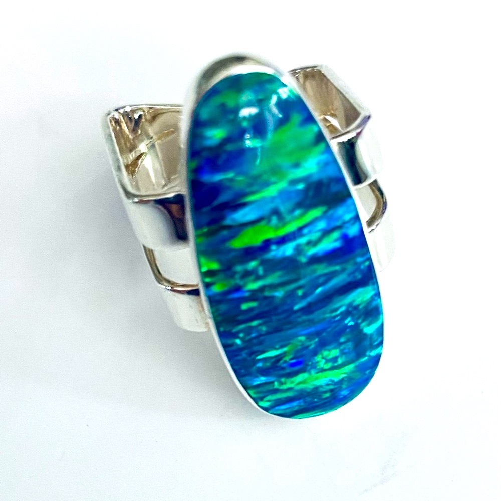 New - Stunning Contemporary Ring in Sterling Silver & Vibrant Blue & Green Stone